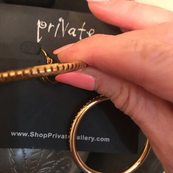 Gold hoops - Picture 2 of 3